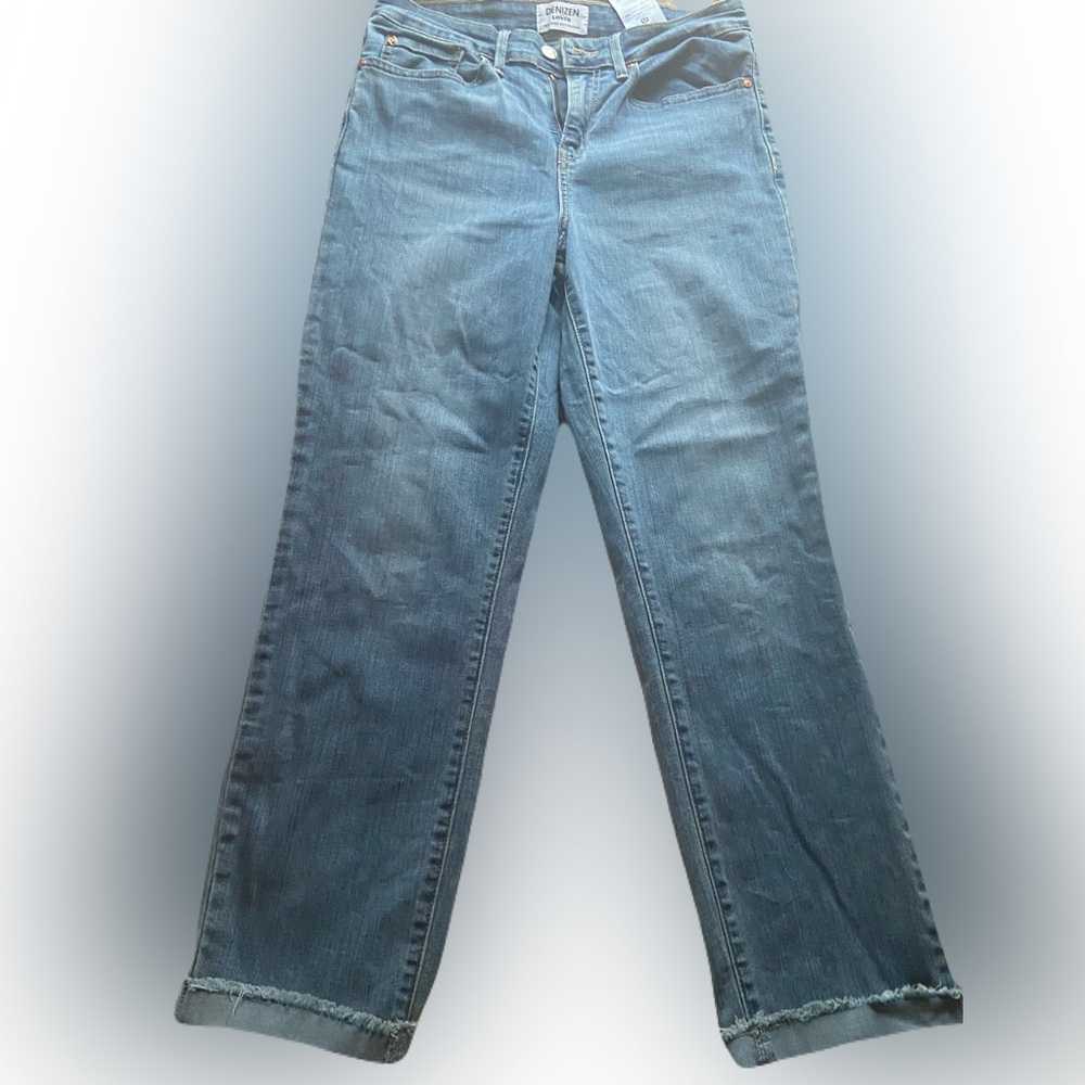 Brand: Denizen Levi's
Style: Midrise Boyfriend
Size: 10
Condition: Like new